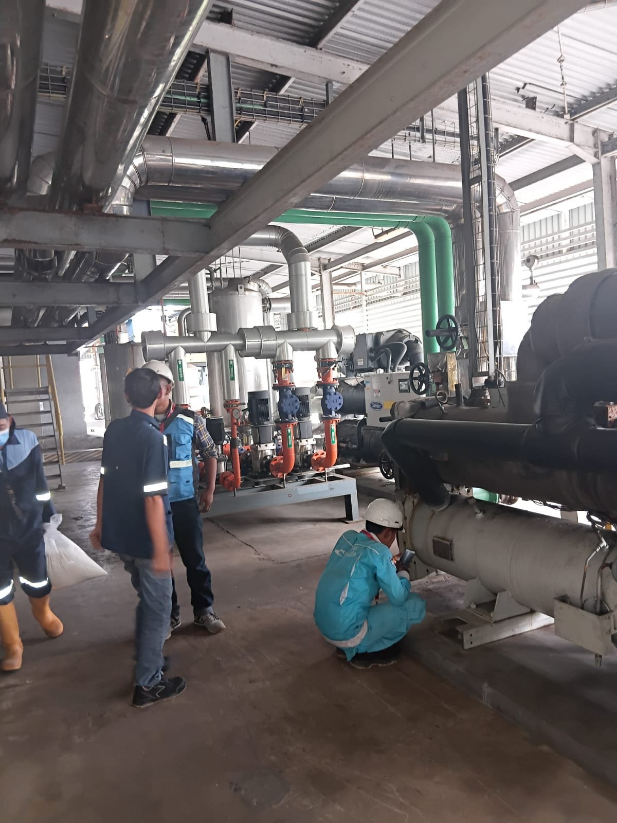 Service AC Sentral untuk Gedung Perkantoran di Bekasi - AMIN COOL TEKNIK